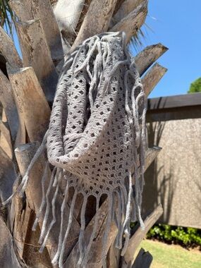 Knit Fringe Scarf in Light Gray